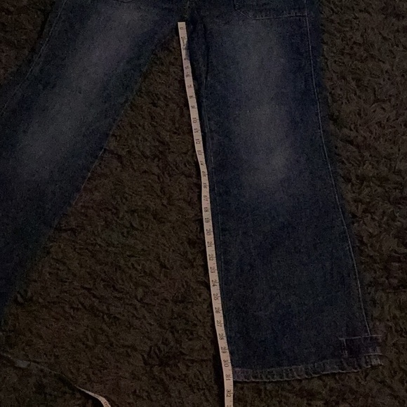 Old Navy Low Rise Jeans - Picture 6 of 8